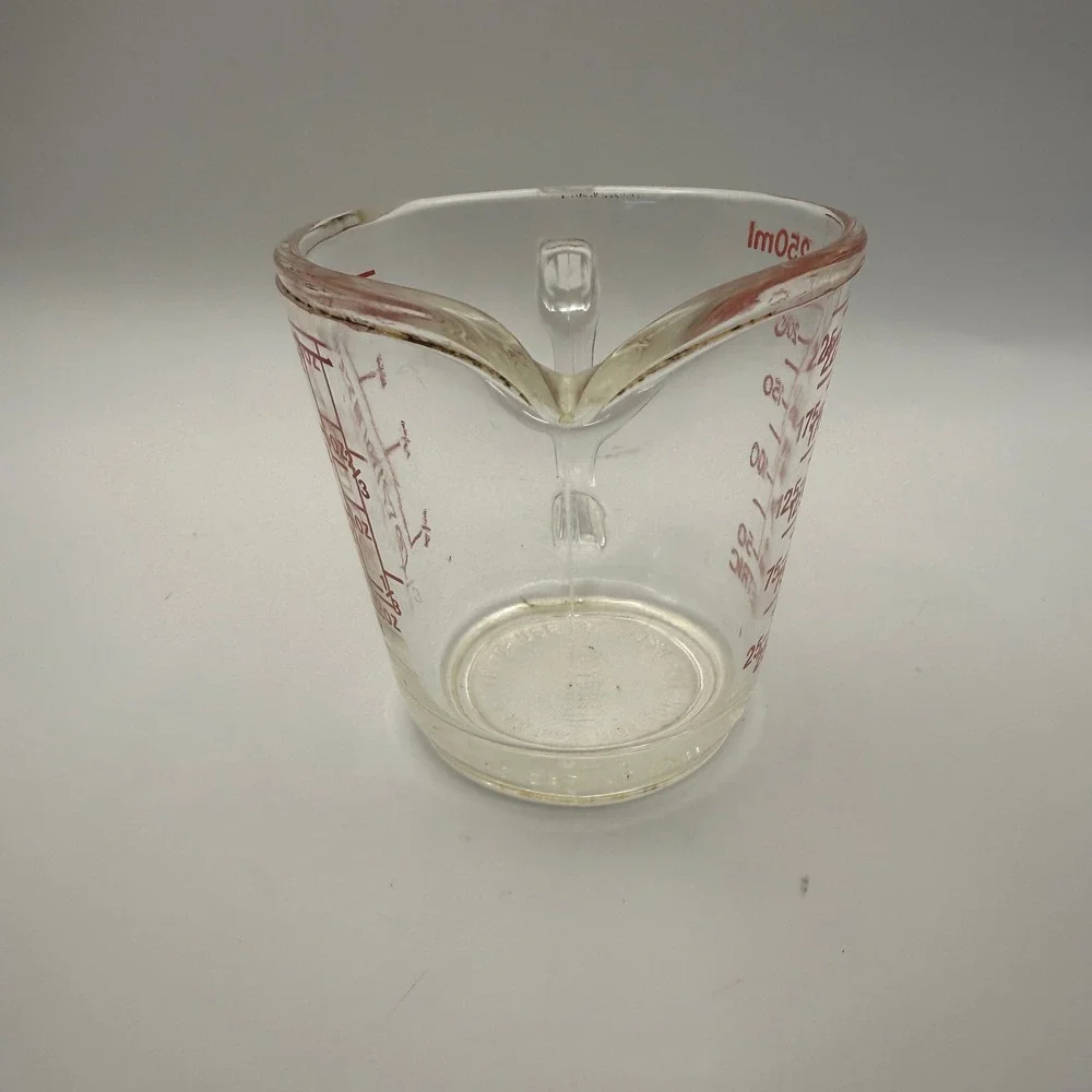 Vintage Pyrex 1 Cup 8oz 250ml Glass Measuring Cup Red Lettering D-Handle